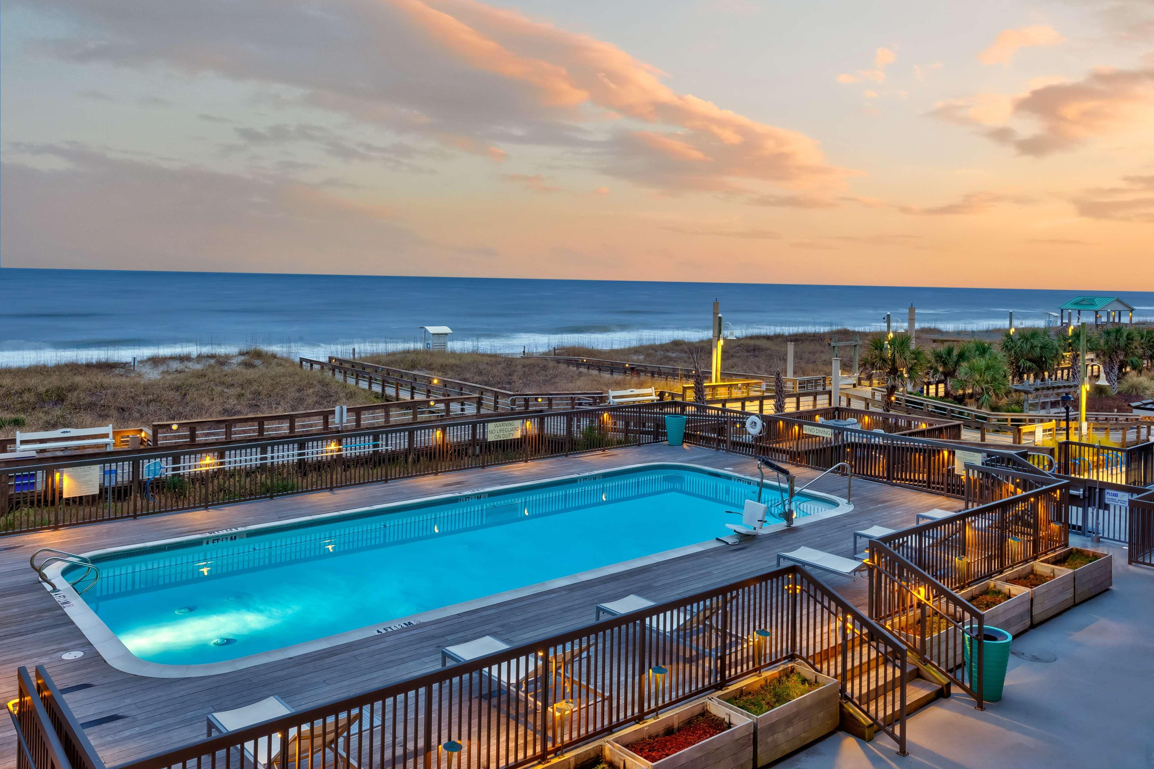 Hampton Inn & Suites By Hilton Carolina Beach Oceanfront מראה חיצוני תמונה