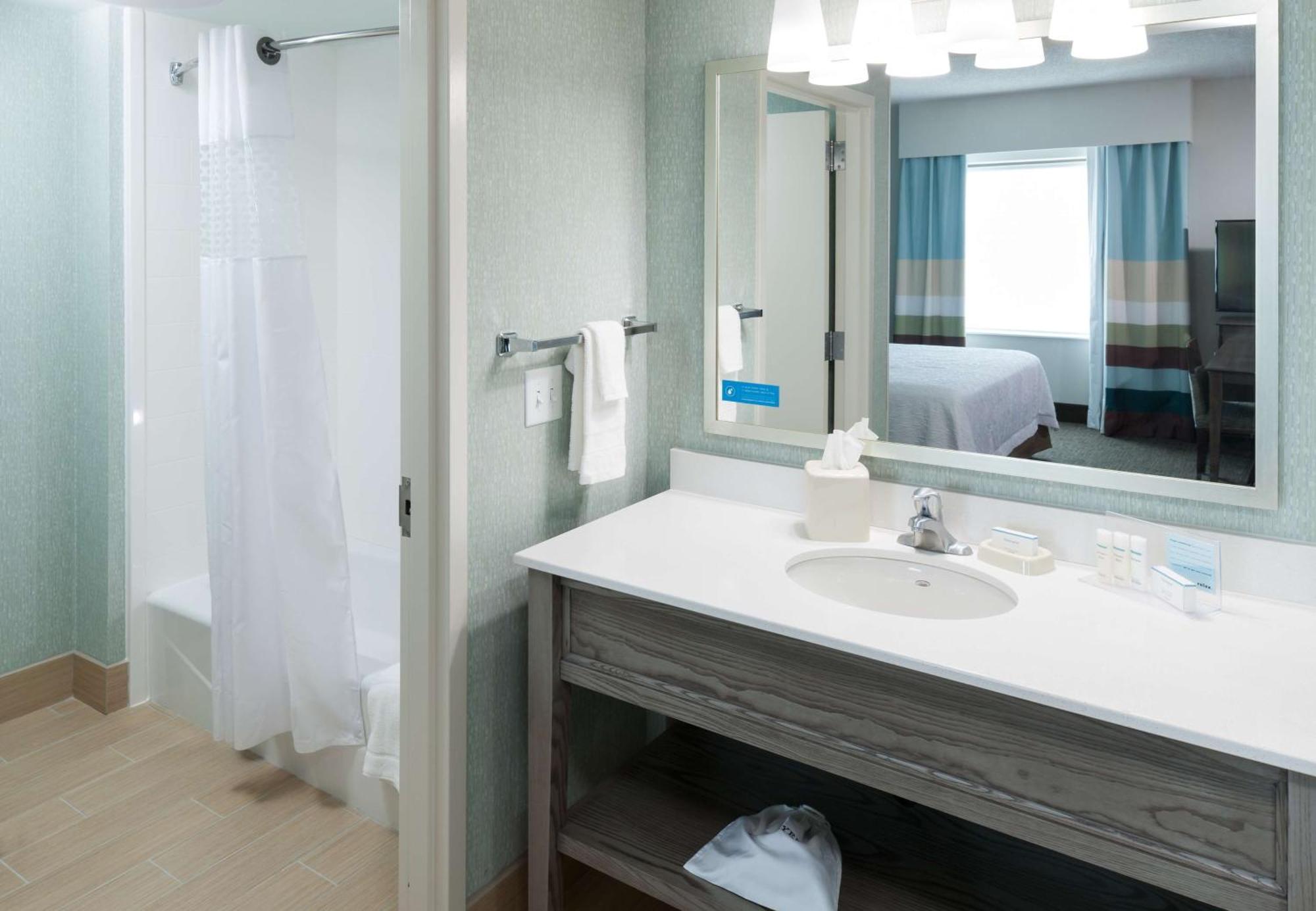 Hampton Inn & Suites By Hilton Carolina Beach Oceanfront מראה חיצוני תמונה