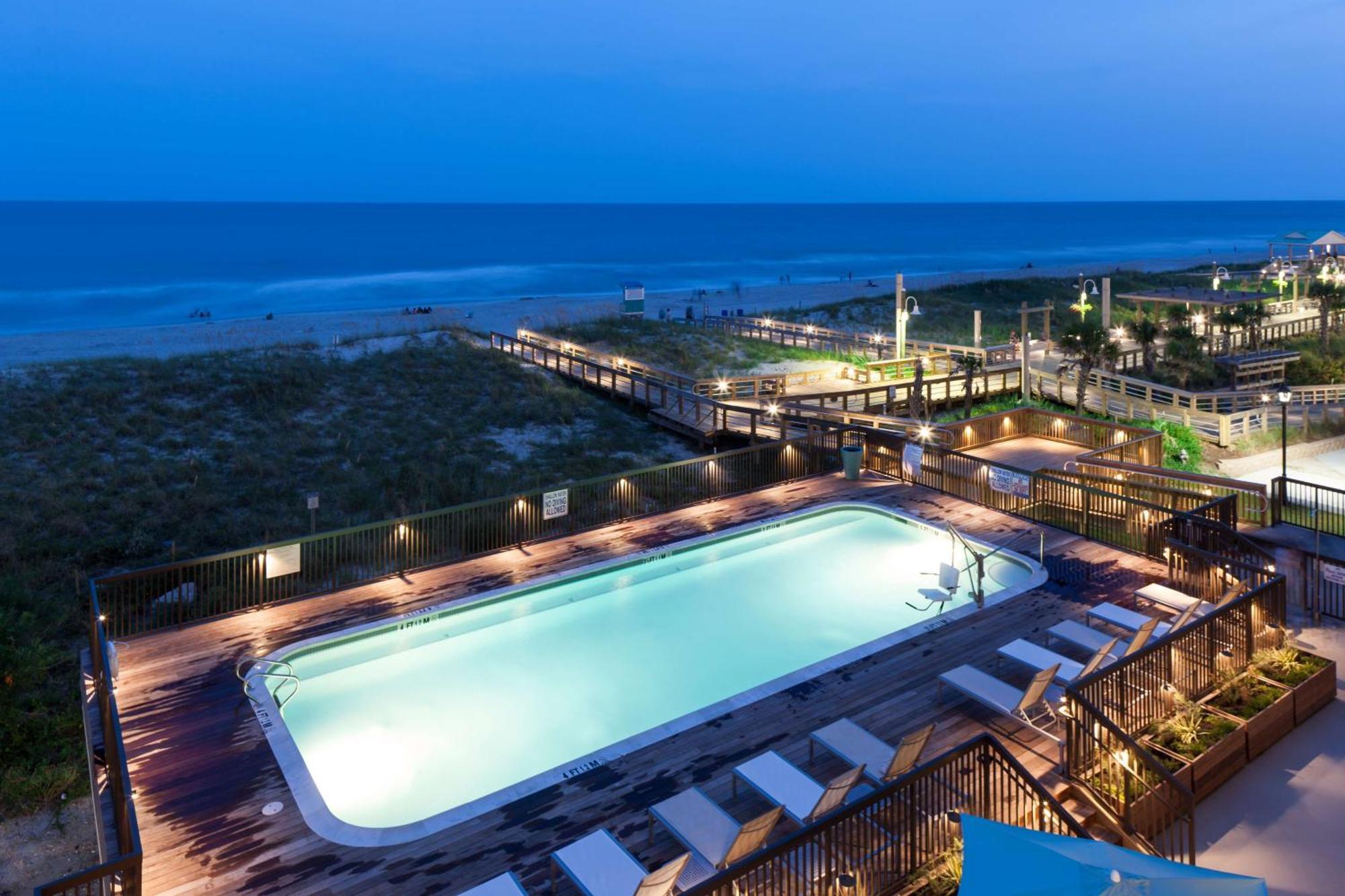 Hampton Inn & Suites By Hilton Carolina Beach Oceanfront מראה חיצוני תמונה